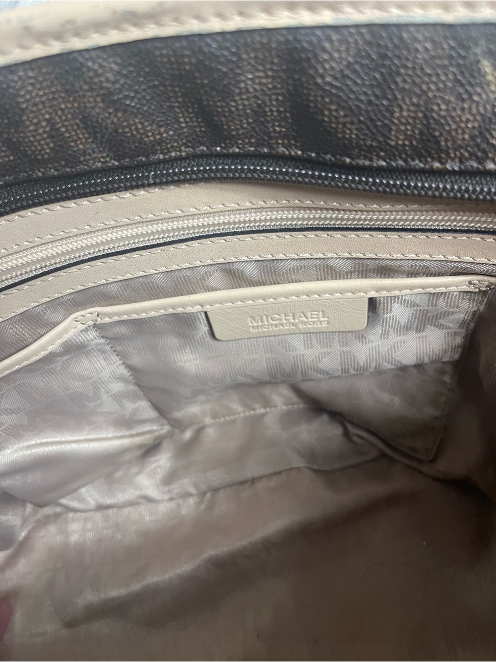 Michael Kors Brown MK Logo Tote with leather Beige Trim& straps - Picture 10 of 13